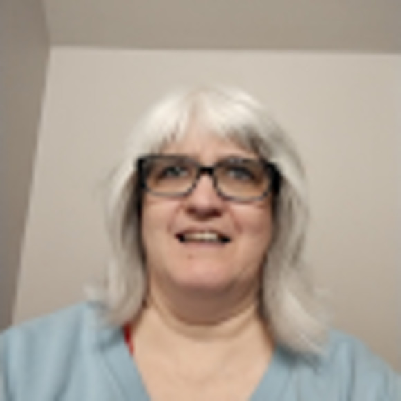 Meet your Posher, Esther - Picture 1 of 1